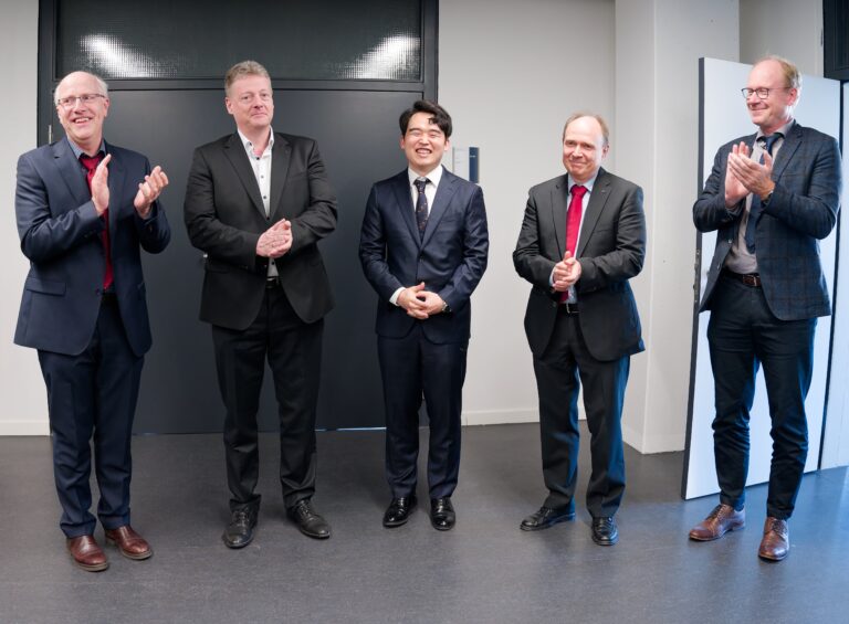 We congratulate Jaeho Ryu on his successful promotion